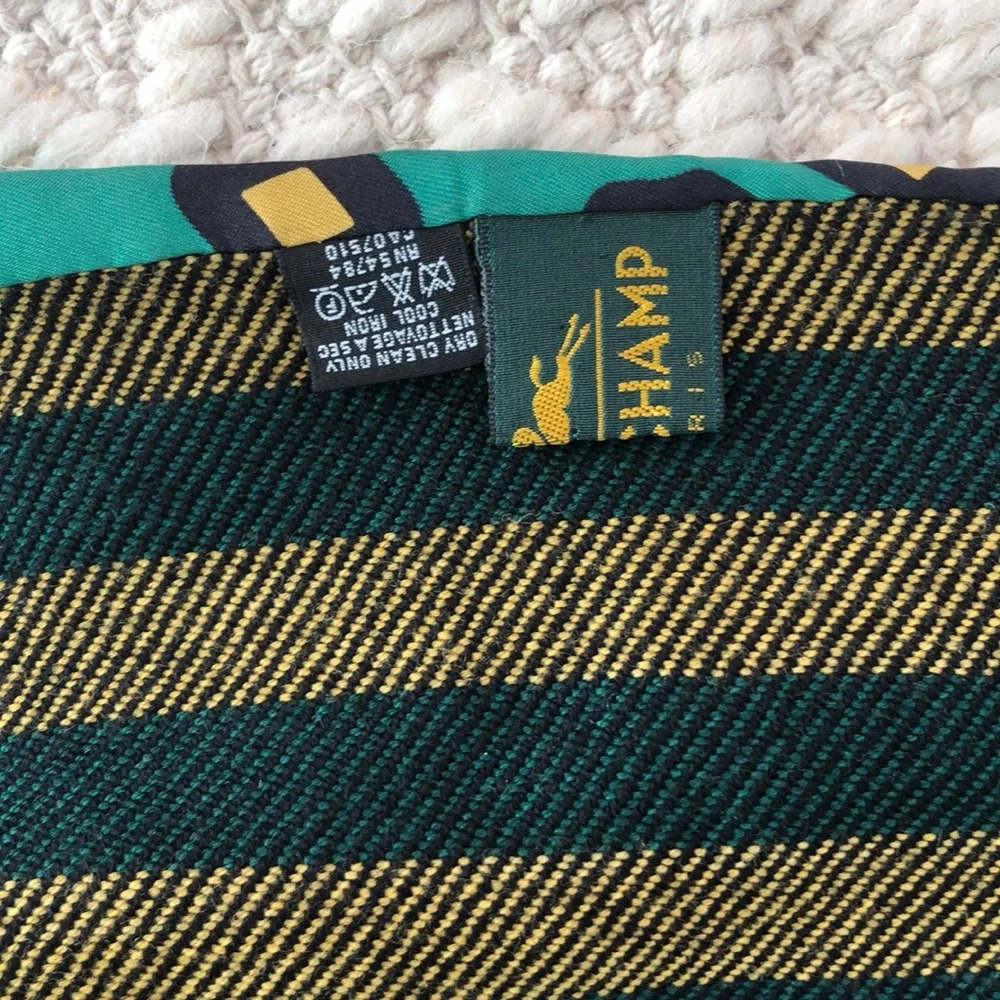 Longchamp Wool and Silk Green Scarf Made in Italy - Picture 2 of 6